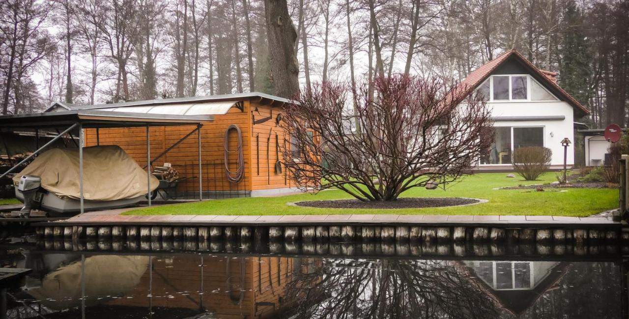 Ferienhaus Direkt An Der Spree Mit Whirlpool Und Sauna Berlin Dış mekan fotoğraf